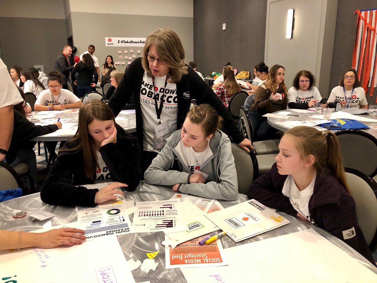 dke_debra's tweet photo. Students are preparing to go to Kansas State Capitol to meet with legislators with concerns about teen vaping and tobacco use @ResistTobaccoKS #TakeDownTobacco https://t.co/fgcOaY5Vev