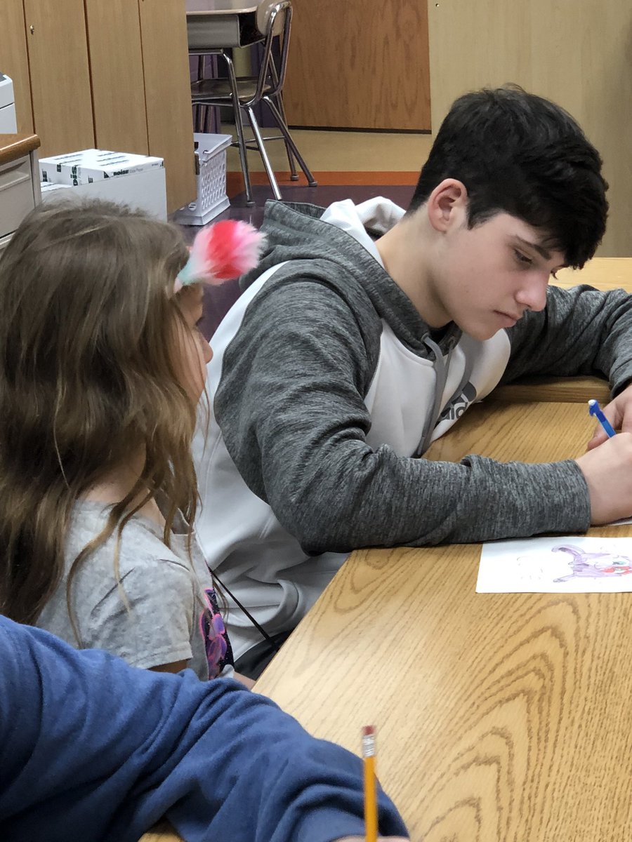 grahammsart's tweet photo. 8th grade artists collaborate with their 3rd grade clients today. 8th graders will create sculptures from 3rd graders drawings. https://t.co/hv02t6NPuq