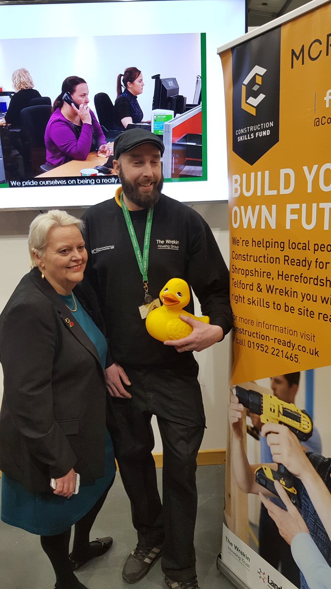ConstructReady's tweet photo. @CllrShirleyR thanks for dropping in to see us and finding out more about our construction trainjng programme #TAS20 https://t.co/2FM1Dyq611
