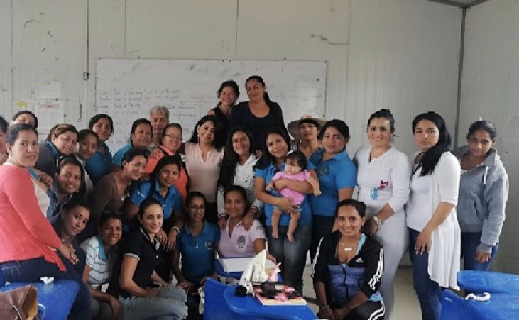 gladysitamg1984's tweet photo. Glenda eres tú, soy yo, somos todas las mujeres  que estudiamos para tener mejores días #YoApuestoPorGlenda Panel: Mujeres en la Academia @ces_ec @blanceli  @agustinalbanm  @alecarofilis  @ISTPEM1 https://t.co/RyQNWXzAuv