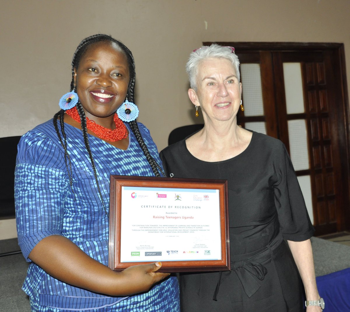 When my work is appreciated and recognized, I feel encouraged and motivated.Its all about the campaign to #KeepGirlsInSchool and #EndChildMarriage at @RaisingTeensUg1 where #EveryTeenCounts
<a href="/GirlsNotBrides/">Girls Not Brides</a> <a href="/vowforgirls/">VOW for Girls</a> <a href="/equalitynow/">Equality Now</a> #GirlsFirstFund <a href="/pednuganda/">井嶋靖彦@日本株ハンター -日本株研究家</a>