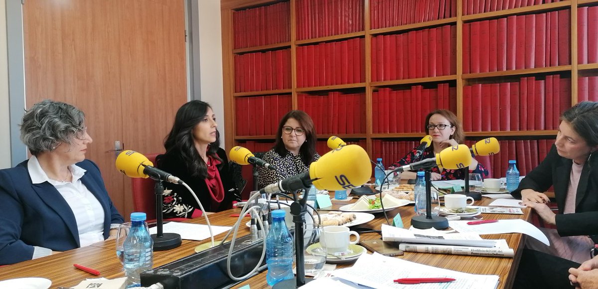 Jornadas SiglodeOro (@jj_siglodeoro) on Twitter photo La directora de las Jornadas, Gemma Giménez,participa en este análisis de la realidad actual de la mujer junto a otros perfiles destacados de ámbitos como la universidad, el emprendimiento tecnológico y social, las finanzas y la policía . <a href="/lavozdealmeria/">La Voz de Almería</a> 🔗bit.ly/3aGFq0z La directora de las Jornadas, Gemma Giménez,participa en este análisis de la realidad actual de la mujer junto a otros perfiles destacados de ámbitos como la universidad, el emprendimiento tecnológico y social, las finanzas y la policía . <a href="/lavozdealmeria/">La Voz de Almería</a> 🔗bit.ly/3aGFq0z