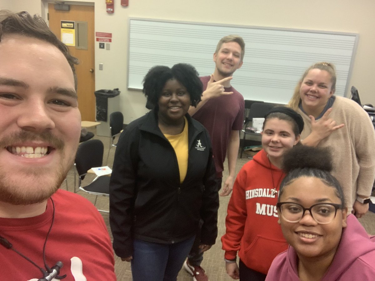 BamaKKPsi's tweet photo. Getting crafty with our Membership Candidates!! Working with our Theta class to finish up their scrapbook. We are so incredibly proud of them, and we can’t wait for them to become Brothers! #MLITB #SEDSWAT20 #KKPsi #NN https://t.co/z2wVwZytuI