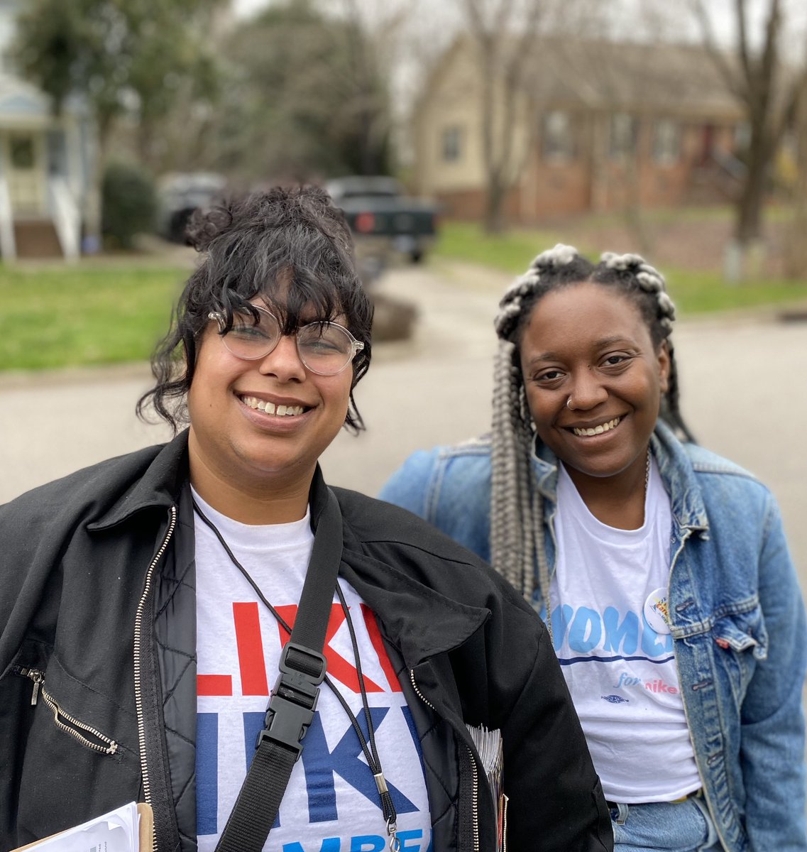 Ed2020Bloomberg's tweet photo. My favorite subjects are the volunteers and organizers.

They worked so hard and it was wonderful to learn from them. https://t.co/np0XrehG6y
