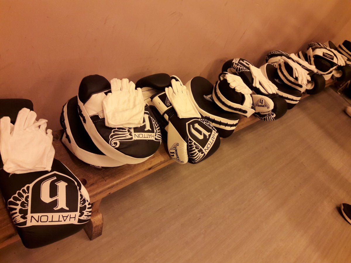 ngha_community's tweet photo. Great start for our new @HattonBoxing exercise sessions...good to see some old faces returning for free physical activity in the community...
Well led by #pitstopsproject graduate Stuart-great work mate! https://t.co/cgOHtIS3ur