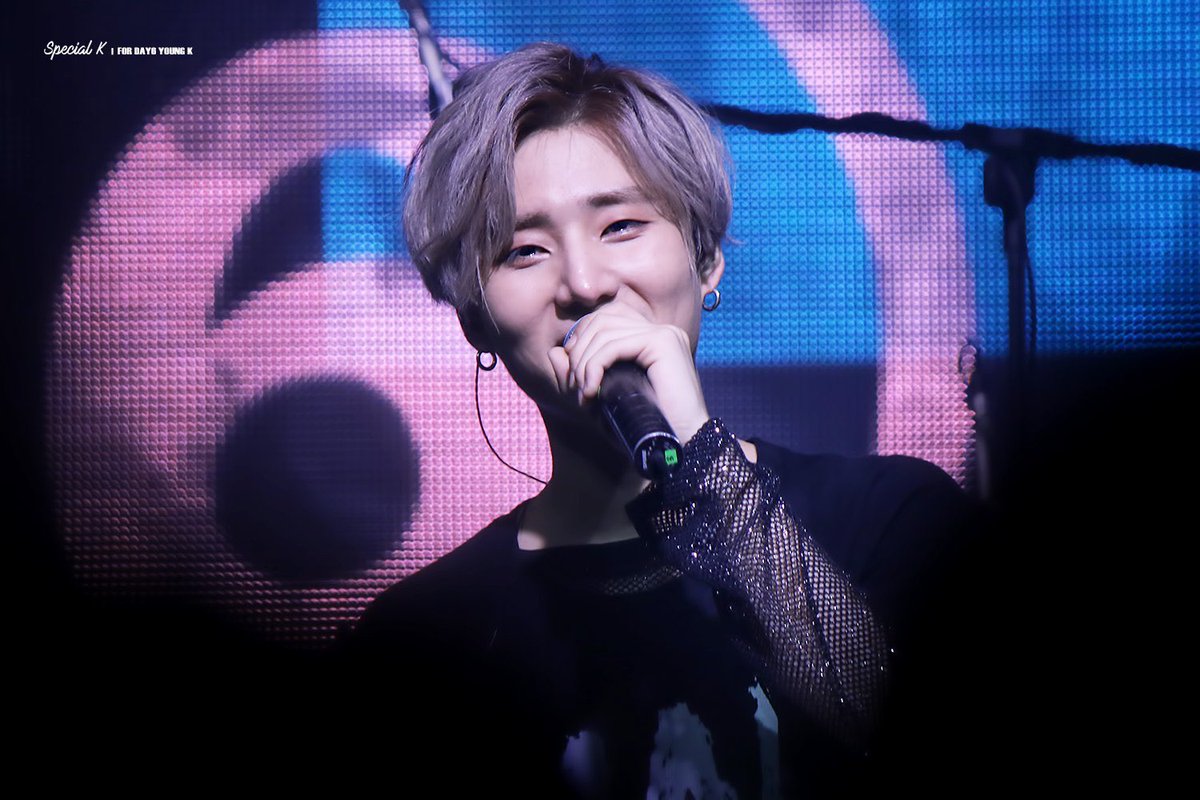 Day6_memory's tweet photo. EVERYDAY6 in March
#Day6_memory 

3년 전 오늘 #3_Years_Ago 

SHOW ME THE DAY6 직캠 
https://t.co/GwhwzLWW3v https://t.co/iqhRdfzFmk