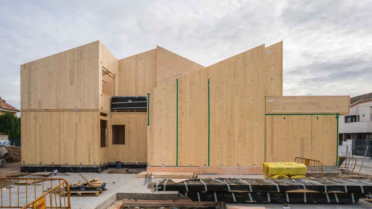 Madergia's tweet photo. Nueva casa certificada Passive House construida con #PanelCLT en la Passive House Database https://t.co/Jb9AVkimxQ https://t.co/X5kee6R7gs