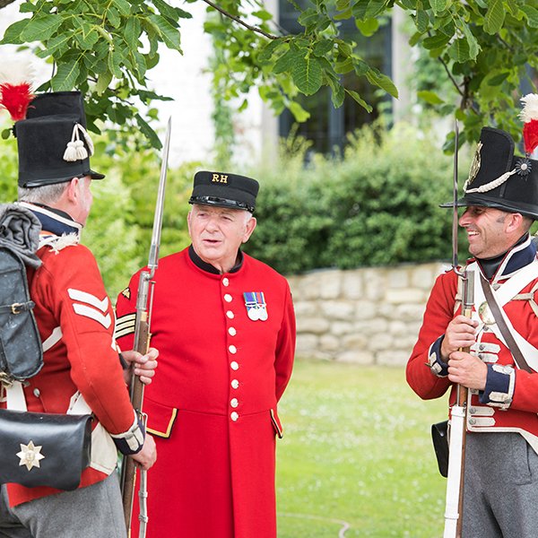 DigWaterloo's tweet photo. We can't wait to spend more time with our favourite Napoleonic soldiers, @Coldstream1815 - the countdown is on! Great that Trevor came in a matching outfit last summer...
#WU2020 #ColdsteamGuards #Archaeology https://t.co/YaOJe1gait