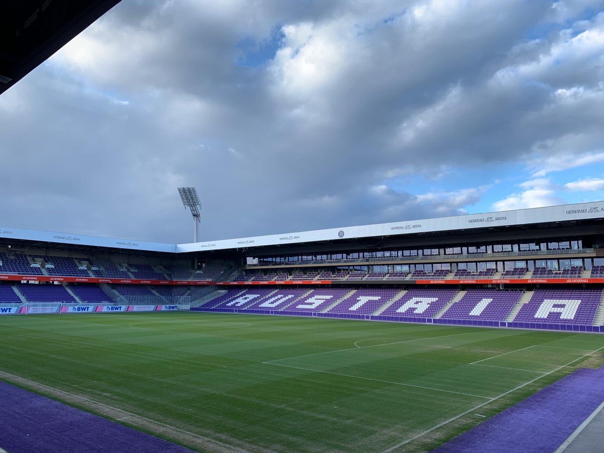 NFIP_hungary's tweet photo. 👮♂️👮♀️👮♂️Kollégáink lecsekkolták, hogyan csinálják a szomszédban.
🇭🇺🤜🤛🇦🇹
#stadiumvisit #study #rendőrség #Polizei #Vienna #Cepol #footballcourse #ThinkTank https://t.co/Lt3R29MqqY