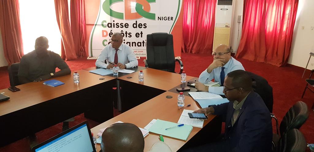 cdcniger's tweet photo. TWITTER

Fin de visite de travail de 3 jours d'une délégation d'experts marocains à la #CDC🇳🇪, @Abdelmohsseine ABDOULKHEIR Responsable Entité Consignations et @Hassane LOULLADI Direction Professions Juridiques, tous de la #CDG🇲🇦.
@Niger@Maroc https://t.co/0L6jQ9aps9