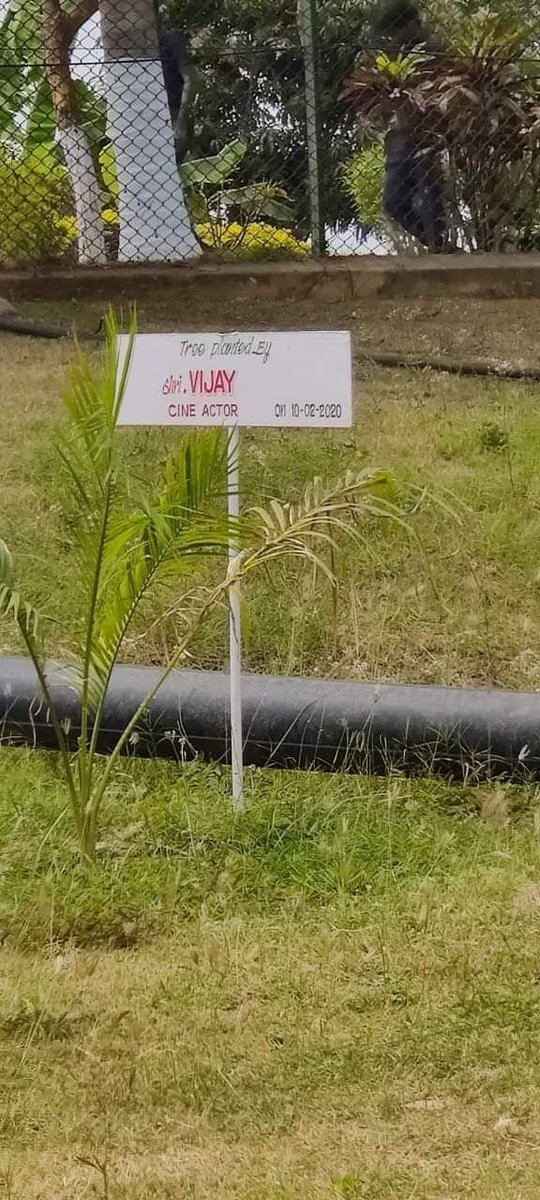 Ulltaa_Bultaa's tweet photo. #Master மரம் வளர்ப்போம் அதை விளம்பரமும் செய்வோம்.. 🤦🤦

சேர்க்கை சரியில்லை லோகு.. @Dir_Lokesh https://t.co/1ezfbJ92q1