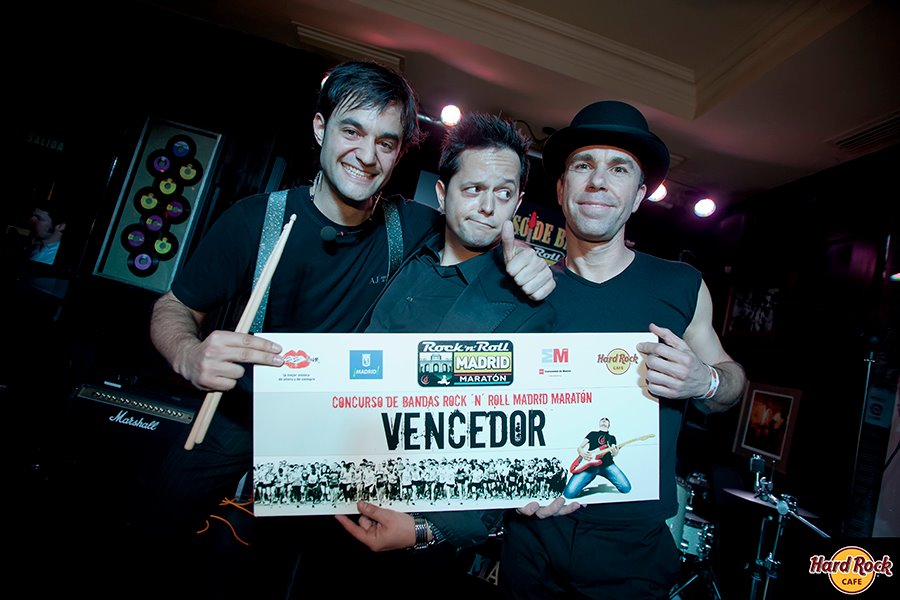 showpayband's tweet photo. Jueves de #TBT recordando nuestra participación en la #RockandRollMarathonMadrid🤘
Tras este concierto fuimos seleccionados como los ganadores para actuar nada más y nada menos que... en Las Vegas!!! 💥🇺🇸 

La segunda parte de la historia os la contamos el próximo jueves... 😉# https://t.co/il9RYCnt2F