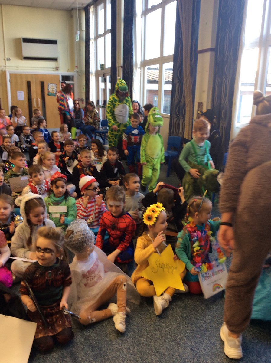 Rivington_Class's tweet photo. having loads of fun and, of course, reading on #WorldBookDay https://t.co/zBrCUsrIDY