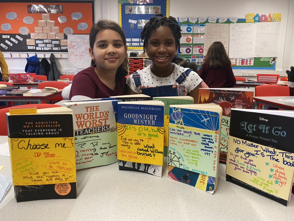 downsviewcroyy6's tweet photo. Year 6 have loved creating their ‘belly bands’ for their favourite books! Which one would you choose? 📚 #WorldBookDay https://t.co/iAHxdGm5eB