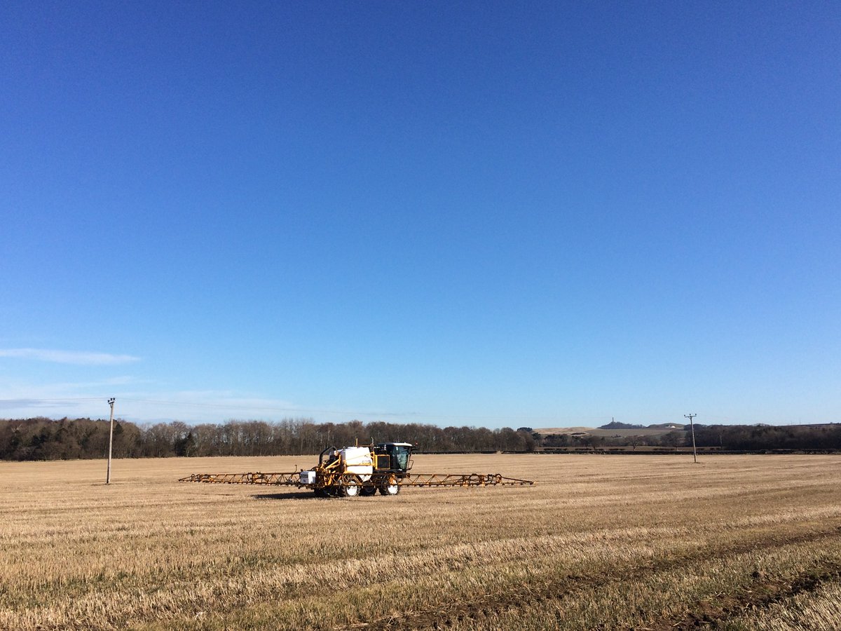 KnightSprayers's tweet image. A beautiful day for demos in Haddington today! ☀️