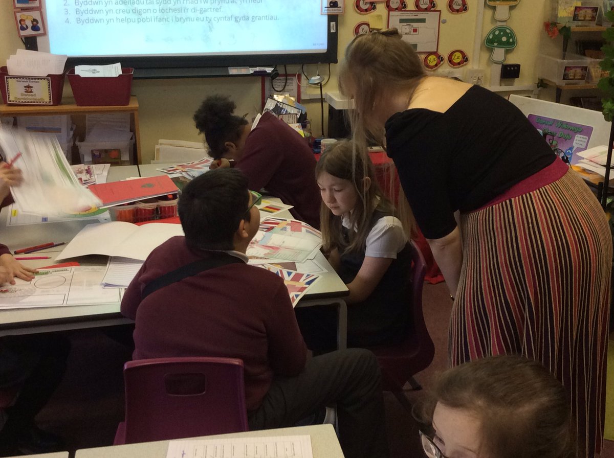 ysgolbroallta's tweet image. Dosbarth y #pwllglo have been busy this week creating their own political parties. A big thank you to @delythjewell @DelythJewellAM #Plaidcymru for helping us plan and write our #manifesto today @sewalesEAS @SerenaSbarc @EAS_Cymraeg