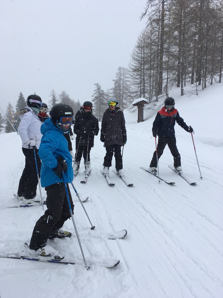 PPencelli's tweet photo. Still skiing 🎿 😊❄️ https://t.co/6cjxiCH3Ow