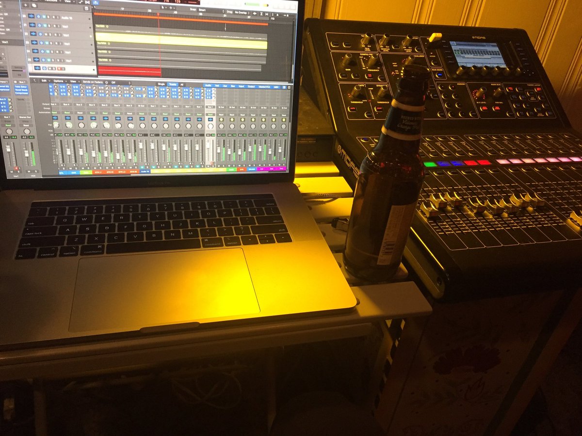 DistAudioDesign's tweet image. Productive night in the studio with Solace Betrayal!