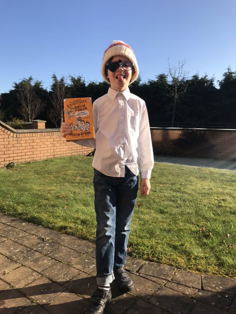 iamam76's tweet photo. @thejasonbyrne a very happy Onion O’Brien (Oisín) on his way to school today to get into more trouble for #WorldBookDay https://t.co/sB9BcuSPg8