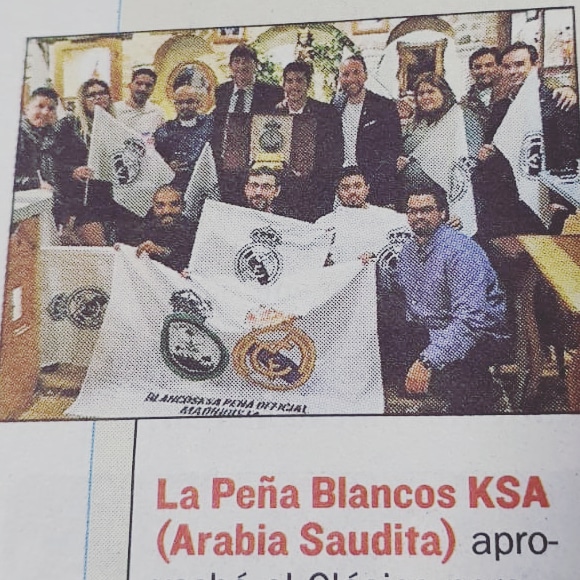 yoatamayo_'s tweet photo. Hoy en él (as) con la peña @blancosksa y Don Agustín (1980-1990) somos una gran familia ♥ @mp_milicsa @As_TomasRoncero gracias compadre
HALA MADRID SIEMPRE
#familia #halamadrid #realmadrid #asnews #futbol #leyanda #yoatamayo #arabia #amigos #peñasmadridistas #SaudiArabian https://t.co/ssdt3tej2W
