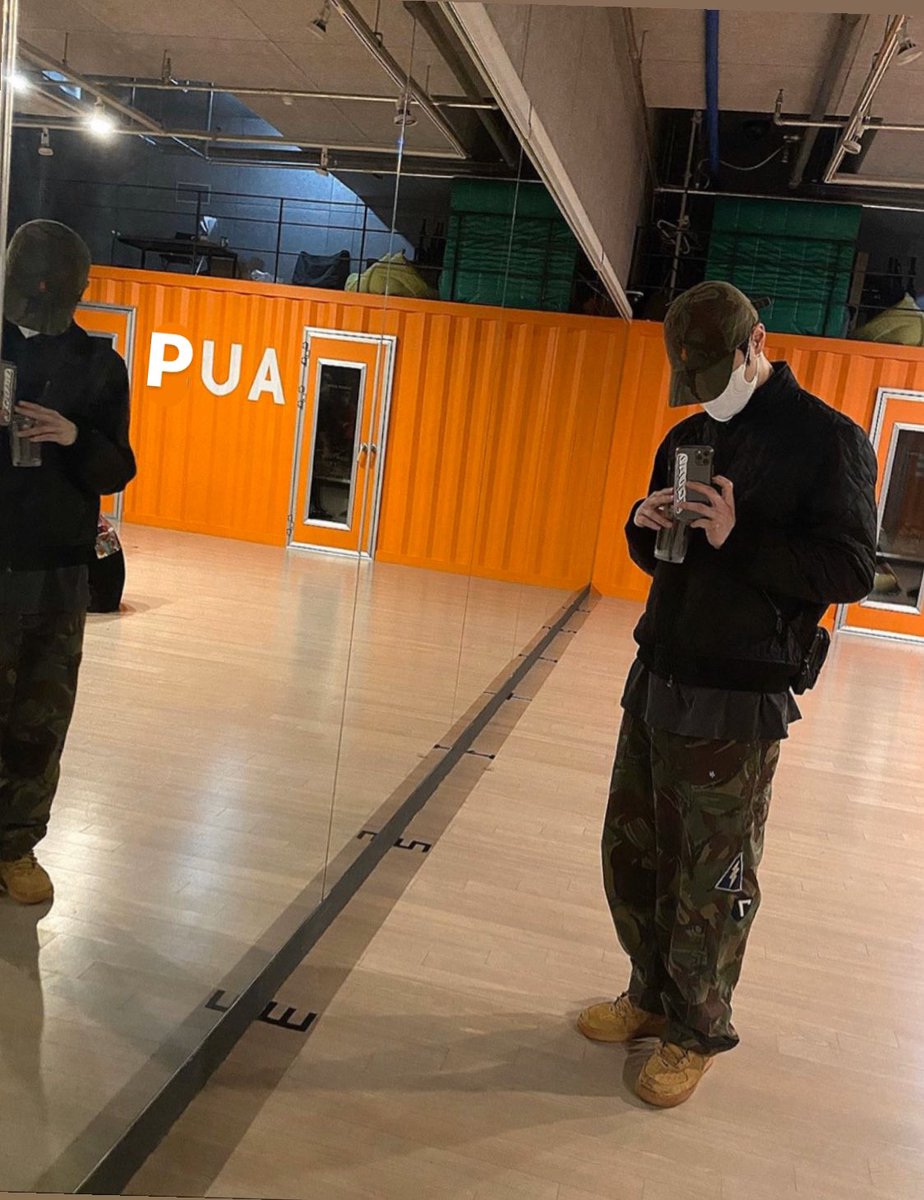 closedonsund4ys's tweet photo. ขนาดห้องซ้อมยังรู้เลยว่า https://t.co/5Ioizjyg8A