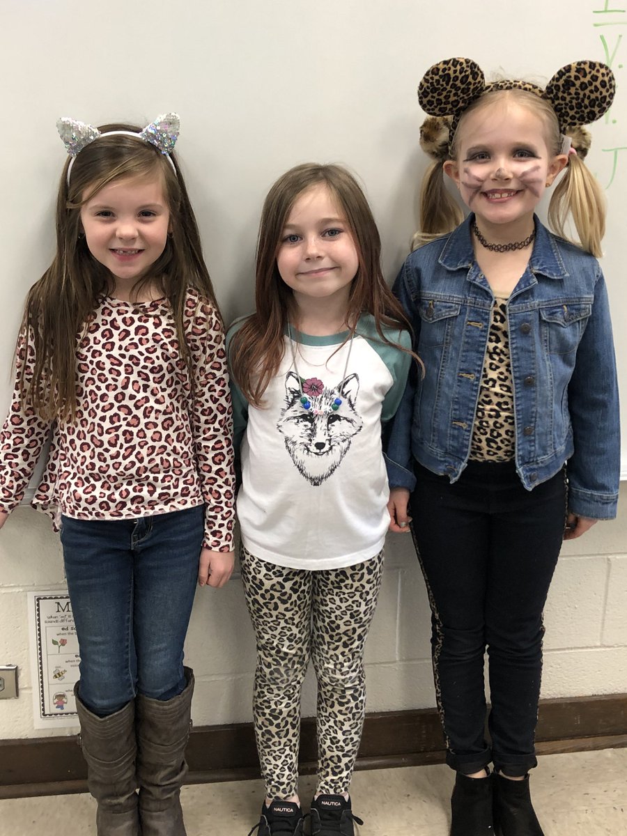 BESclarkhp's tweet image. Animal day 🦊🐆🦈#ReadAcrossAmerica @BostianES