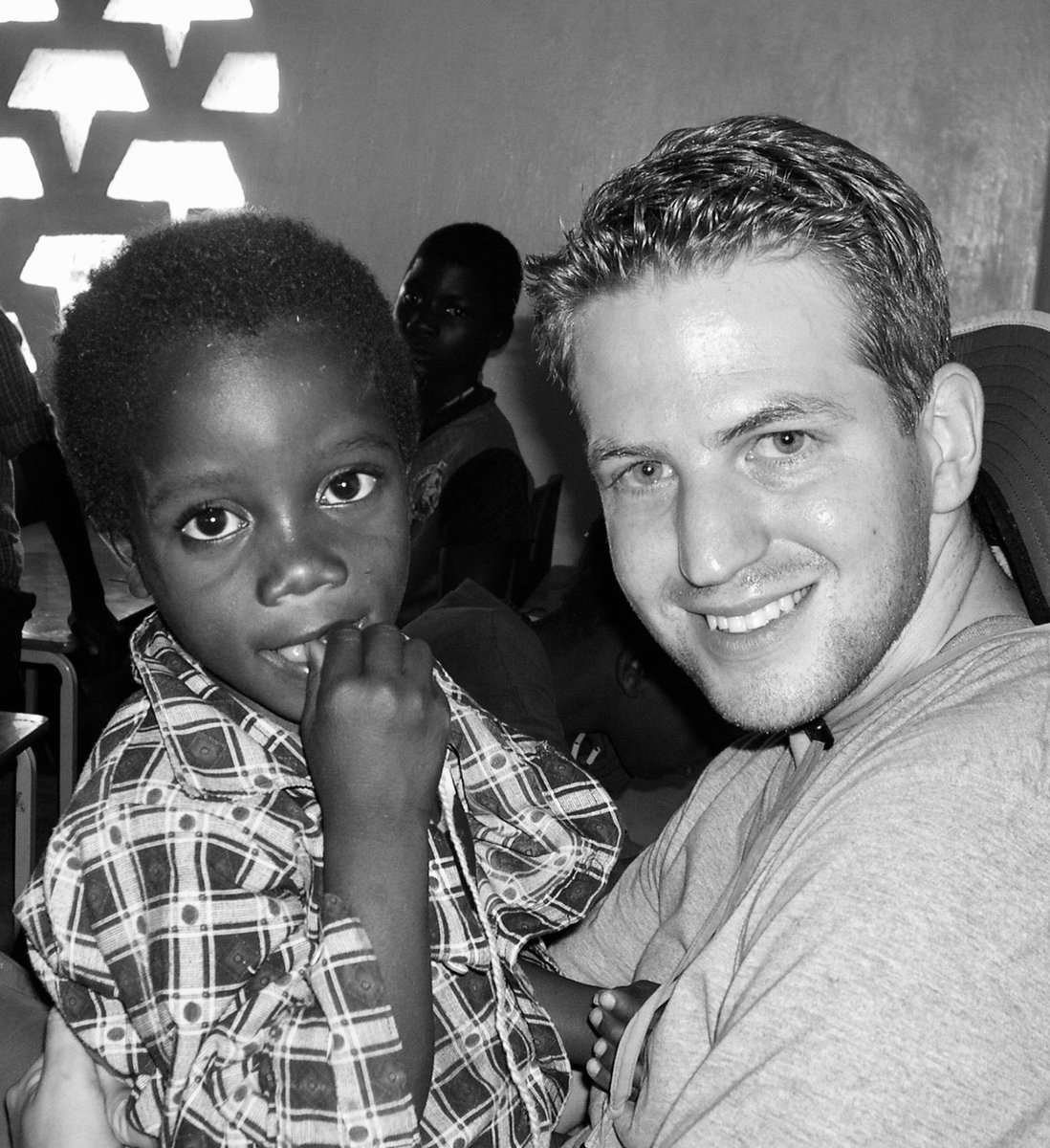 ClaveringTS27's tweet image. #6JB #6CP
As part of our learning for #FairtradeFortnight about the impact of #Fairtrade in #Malawi, we were visited by a former Volunteer #HumanitarianAid Leader: our very own Mr McAvoy! 
😃🇲🇼😃🇲🇼😃

#ChooseFairtrade
@FairtradeUK
@FairtradeUKEd 
@hpoolfairtrade 
@UNICEF_uk