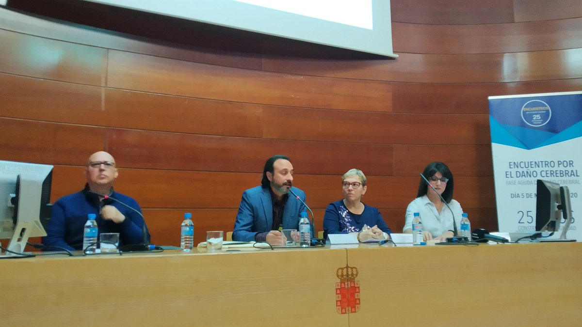 danocerebralE's tweet photo. Como última mesa de la mañana, profesionales y usuarios de @ADACEA y @Dacemur1 nos van a contar su experiencia de atención a personas con #DañoCerebral

#Encuentro25FEDACE https://t.co/VZz1caud9n