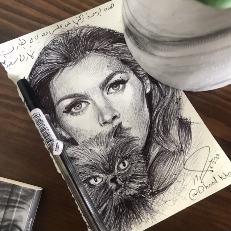 ohoodkho's tweet photo. اليوم وأنا أشرب قهوتي في أحد الكافيهات رسمت دا السكيتش السريع وتركته لمن يجلس في الطاولة بعدي. 🌹لعل لمساتي الفنية البسيطة تضيف شيء من السعادة ليومه.. 
مالحقت أكتب اقتباس. اكتفيت ب "نهارك سعيد" 
الفكرة مقتبسة من @eshraq_EQ https://t.co/3th4owXBfU