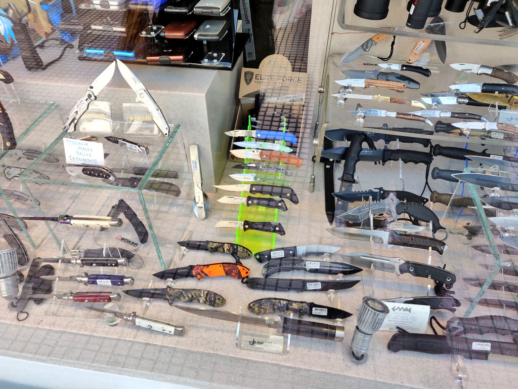 ZubyMusic's tweet photo. In Athens and Prague, you can buy swords, axes and big knives from random stores in the city centre...

Yet they have less knife crime than London.

Switzerland has the highest gun ownership rate in Europe.

It's super safe.

It suggests access to weapons isn't the root issue. 🤔 https://t.co/2Nbd0RJYZw