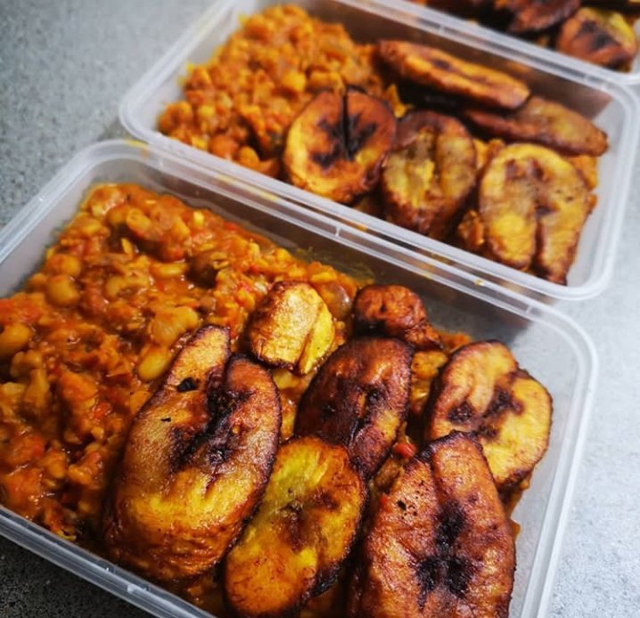 Uwak007's tweet photo. #LunchOrders:
#Beans,
#Friedplantain
#JollofRice,
#FriedChicken!
So why haven't you placed your orders yet?π€π€Price?, fret not mbok, we're very affordable!ππ Oya DM naππ.. Kindly RT mbok, e get why..πππππ https://t.co/byMNgZ11aa