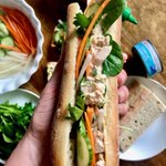 Photo by Dara & Erin (@How_To_Eat)
