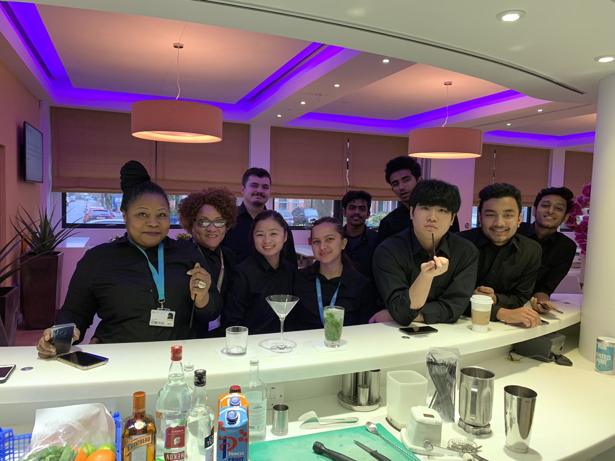 PillarsUWL's tweet photo. Our Level 4 Food &amp; Beverage Operations students enjoying a cocktail training session today ⭐️ https://t.co/4FtysziS1l