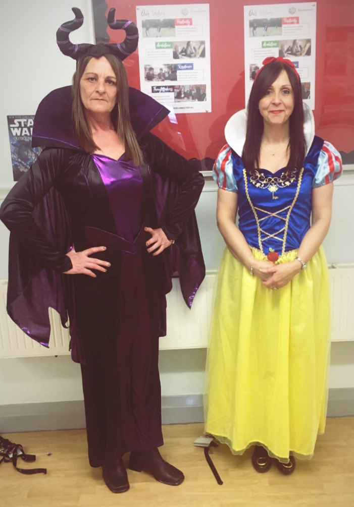 missjholdenbps's tweet photo. Maleficient and Snow White 🍎 #WorldBookDayUK #WorldBookDay2020 @BPSWirral https://t.co/CWXQX3FZUu