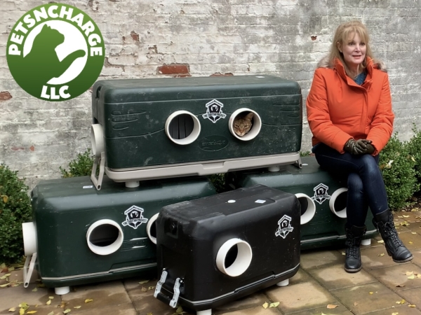 Petsncharge's tweet photo. We've built &amp; shipped over 300 of our patent-pending all-weather outdoor cat shelters to cat colonies from NYC to California.

The caretakers &amp; cats love them! 😻

Help us build more by voting for us in @FedEx's Small Business contest.

#cats @BklynBengal

https://t.co/7hGFzOSDYq https://t.co/eFc0VgDXKc