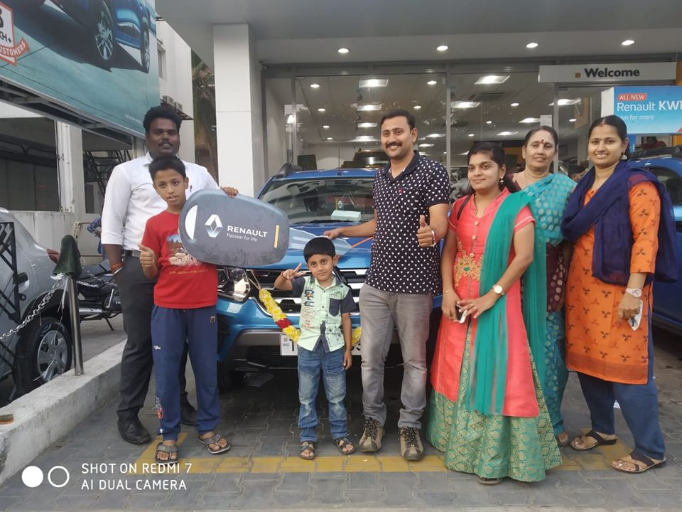 Thank you for choosing Kun Renault. We wish Mr.RAJESHKRISHNA R
and family a very wonderful Journey with Your New #RenaultDuster

#Chennai #CarAndBike360 #KunRenault #Duster #Renault