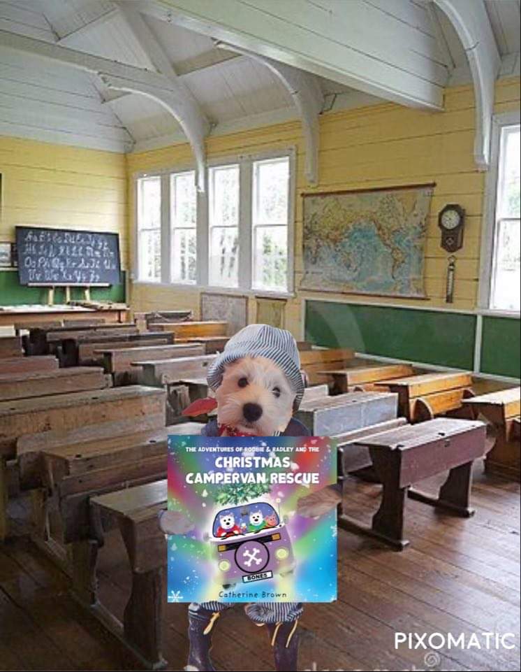 Charlie55191714's tweet photo. Yes we iz often celebrating World book day! 😁😁😁 https://t.co/VAeQeOK1Wh