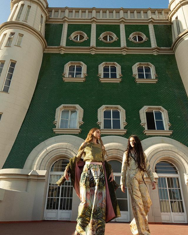 1er aniversario <a href="/marieclairearg/">Marie Claire Argentina</a> en #PalacioBarolo con <a href="/carovij/">poscuarenline</a> <a href="/eva/">Eva</a>.of en @vevuoficial
Ph @natasha.ygel
St @noel_falken
Hair <a href="/martin/">Martin Toha</a>.ferrer.cabrera @vardomanagement
Makeup <a href="/pipucalise/">pipucalise</a> <a href="/estudioduo/">Dúo Estudio</a>
Art @inspirationroom.ba @victoriafrai_foodandart
Asist @gi… ift.tt/2uVNQln