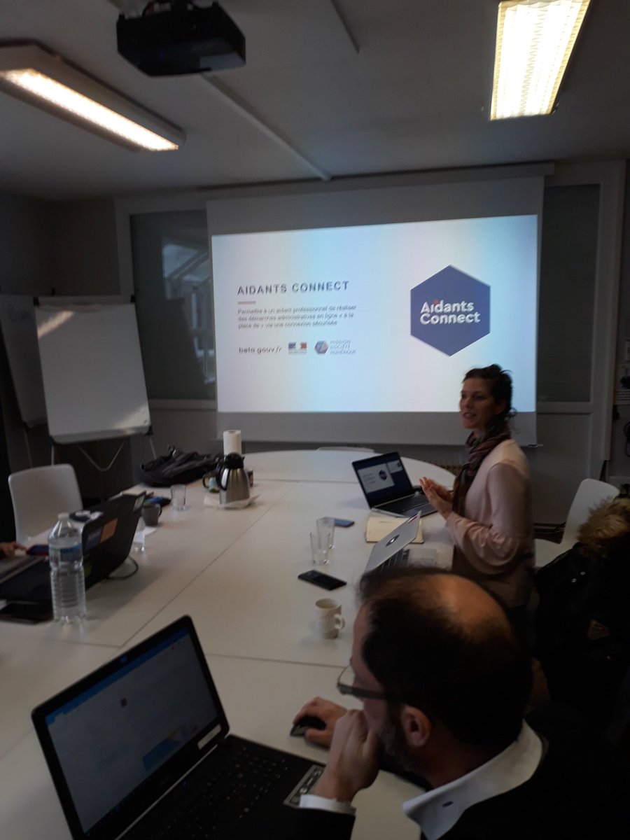 Aujourd'hui nous recevons l'équipe #AidantsConnect pour un démarrage de l'expérimentation.  #NumeriqueDuQuotidien #Douai @assembleurs <a href="/SIILABHDF/">SIILAB</a> <a href="/MissionSoNum/">Programme Société Numérique</a> <a href="/cedric_o/">Cédric O</a>