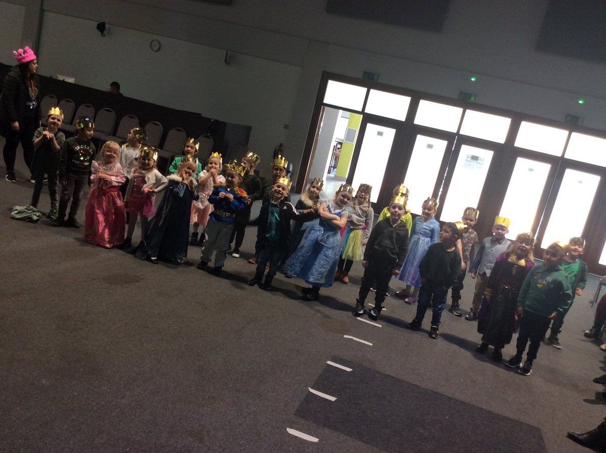 StJohnRadcliffe's tweet photo. We’ve arrived...”Here’s to The Princess and the Pea” 👑 👸 🛏
#GMMHPrincess @BoltonMusicCent https://t.co/RiSCWvuZCk