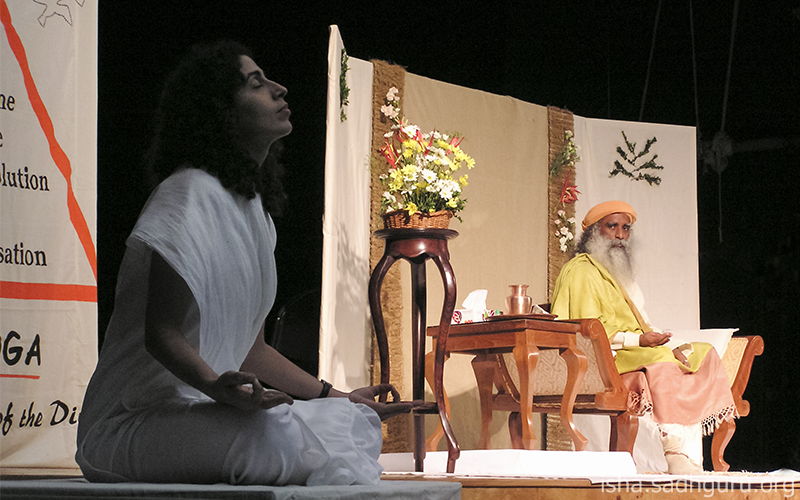 SadhguruJV's tweet photo. Spiritual practice is like food. Food only works for those who eat it. Spiritual practice only works for those who do it. #SadhguruQuotes https://t.co/capiHOls48