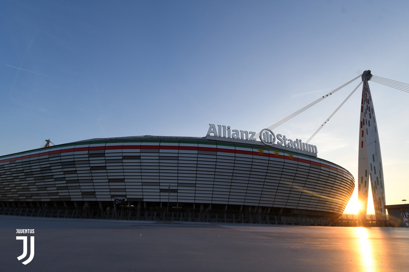 Juventusfc No Twitter 延期されたミラン戦のためにアリアンツ スタジアムに準備されていた食品は 無駄になることなく地元の団体に寄付されました Juventusfc No Twitter 延期されたミラン戦のためにアリアンツ スタジアムに準備されていた食品は 無駄になることなく地元の団体に寄付されました