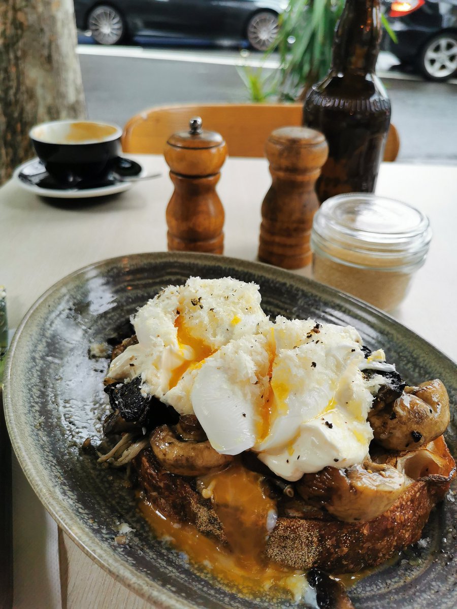1993gspence's tweet photo. Some really interesting conversations today with Australian eggs. "People don't remember what you say or do, they remember how you make them feel." They are using a different approach and you can see report on website. Also started the day with some great eggs #nuffield20 https://t.co/TmMHjc2Aet