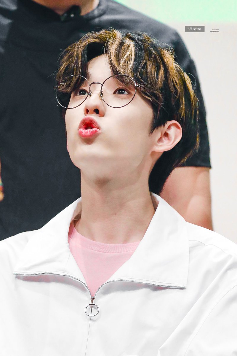 ↳ °˖✧ day 65 ✧˖°today wasn’t bad!! i finally watched 1 out of the many screencasts i missed the past 5 weeks for psychology and took notes for the first time in months,,, i’m proud of myself!!! i also managed to finish my jae love bomb edit and i’m very happy hehe ♡