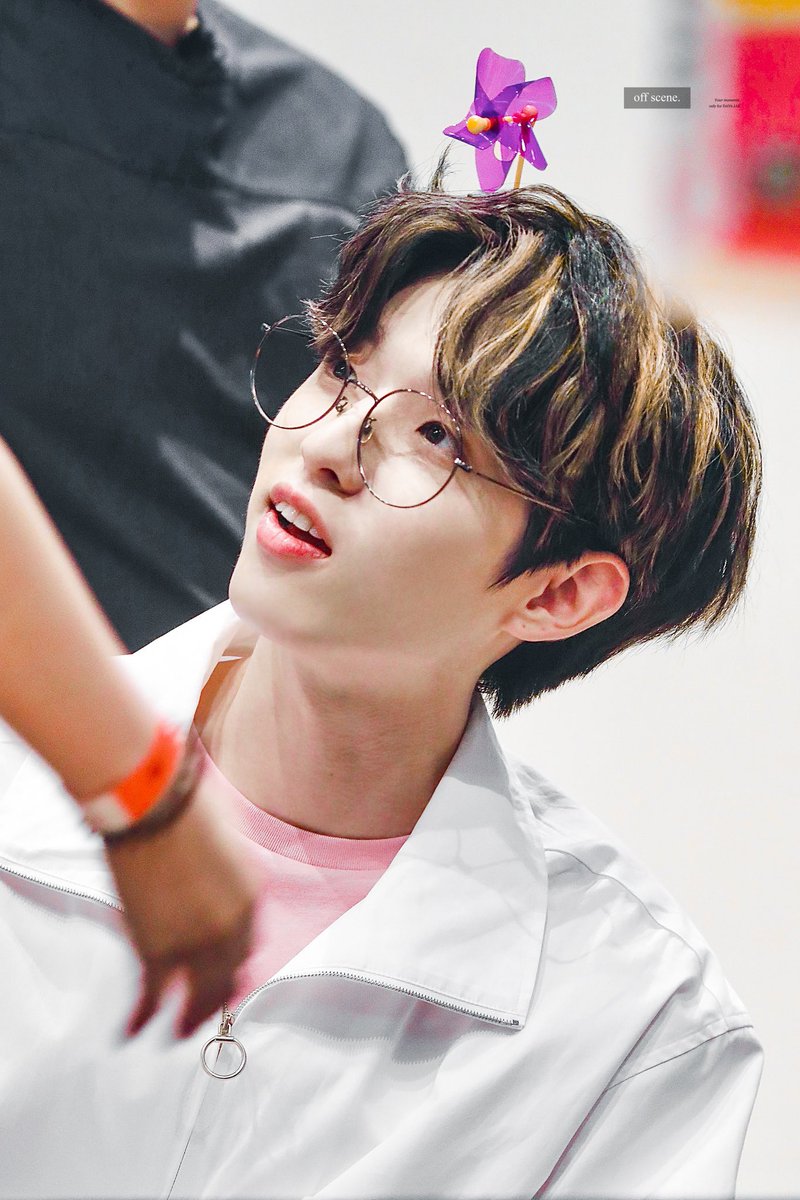 ↳ °˖✧ day 65 ✧˖°today wasn’t bad!! i finally watched 1 out of the many screencasts i missed the past 5 weeks for psychology and took notes for the first time in months,,, i’m proud of myself!!! i also managed to finish my jae love bomb edit and i’m very happy hehe ♡