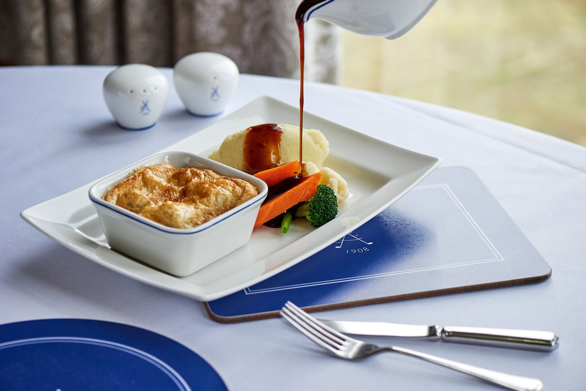 LittleAstonGolf's tweet photo. #DidYouKnow it's #BritishPieWeek2020 & here at LAGC one of the most popular dishes on our menu is our #homemade pies. If you are planning an event or golf day - give them a try. Here's one made with suet (steak & mushroom) & one with pastry - what's your favourite? @BritPieWeek https://t.co/HULnEh4Gt6