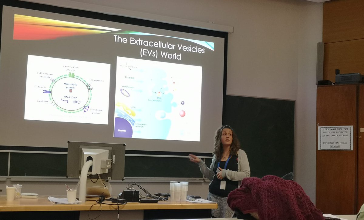 Our own #ExtracellularVesicle researcher and enthusiast @CatalanoDelva from @lodrisc1 group giving us a sneak-peak into the EV world at @TCDPharmacy Seminar series @train_ev