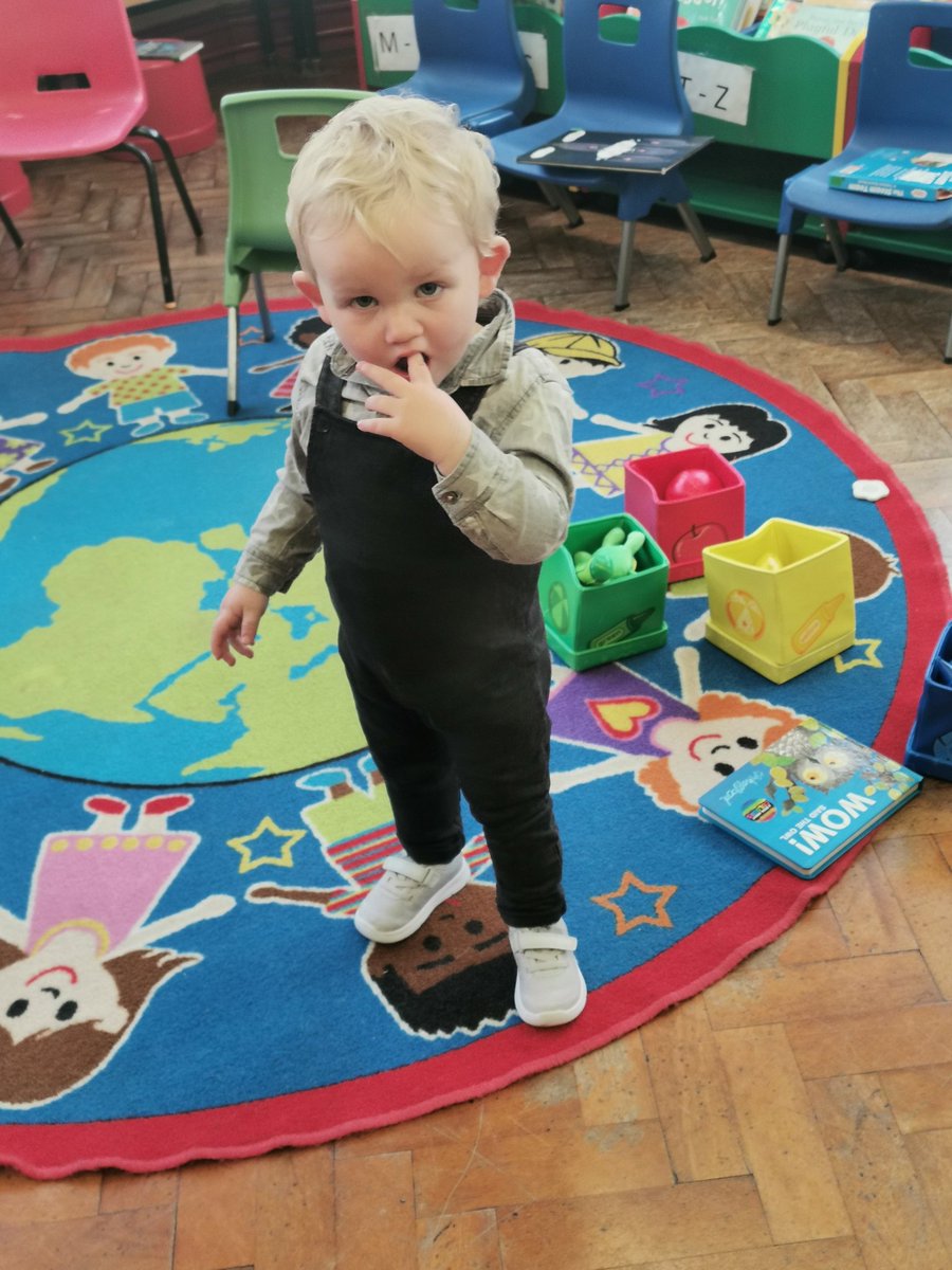 BarnsleyLibs's tweet photo. A few pictures from Art Babies @ Wombwell Library this morning 🎨👌📚 Thank you @Bsly_M_Learning for your wonderful session 😊👍

#LoveIt #CreativeTimes #BarnsleyMuseums #LoveYourLibrary https://t.co/bzZFF2buD6