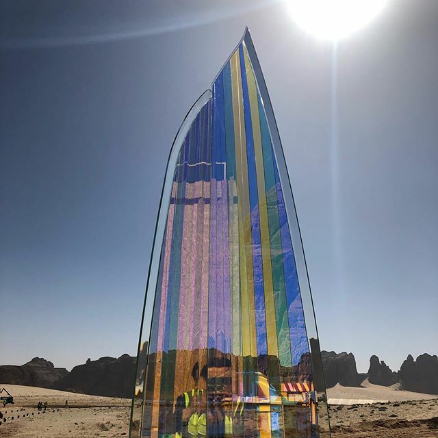 shuster_moseley's tweet photo. Installing Horizon of Day and Night in @unesco world heritage site Al Ula for @azimuthfestival. 
Nine glass prismic monoliths point to the rising and setting of the sun at winter and summer solstices and now, the north and south Polaris and the setting o… https://t.co/LmV0XoMTTO https://t.co/agnQeeiEcH