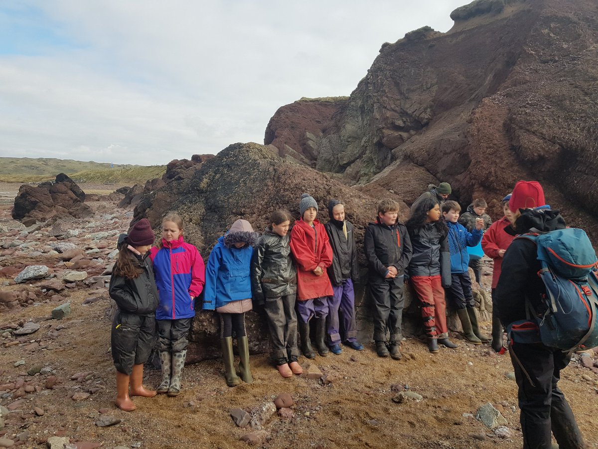 gladstonebarry's tweet photo. #TeamBarnacle about to find some barnacles #stackpole2020 https://t.co/K42yTrvRBm